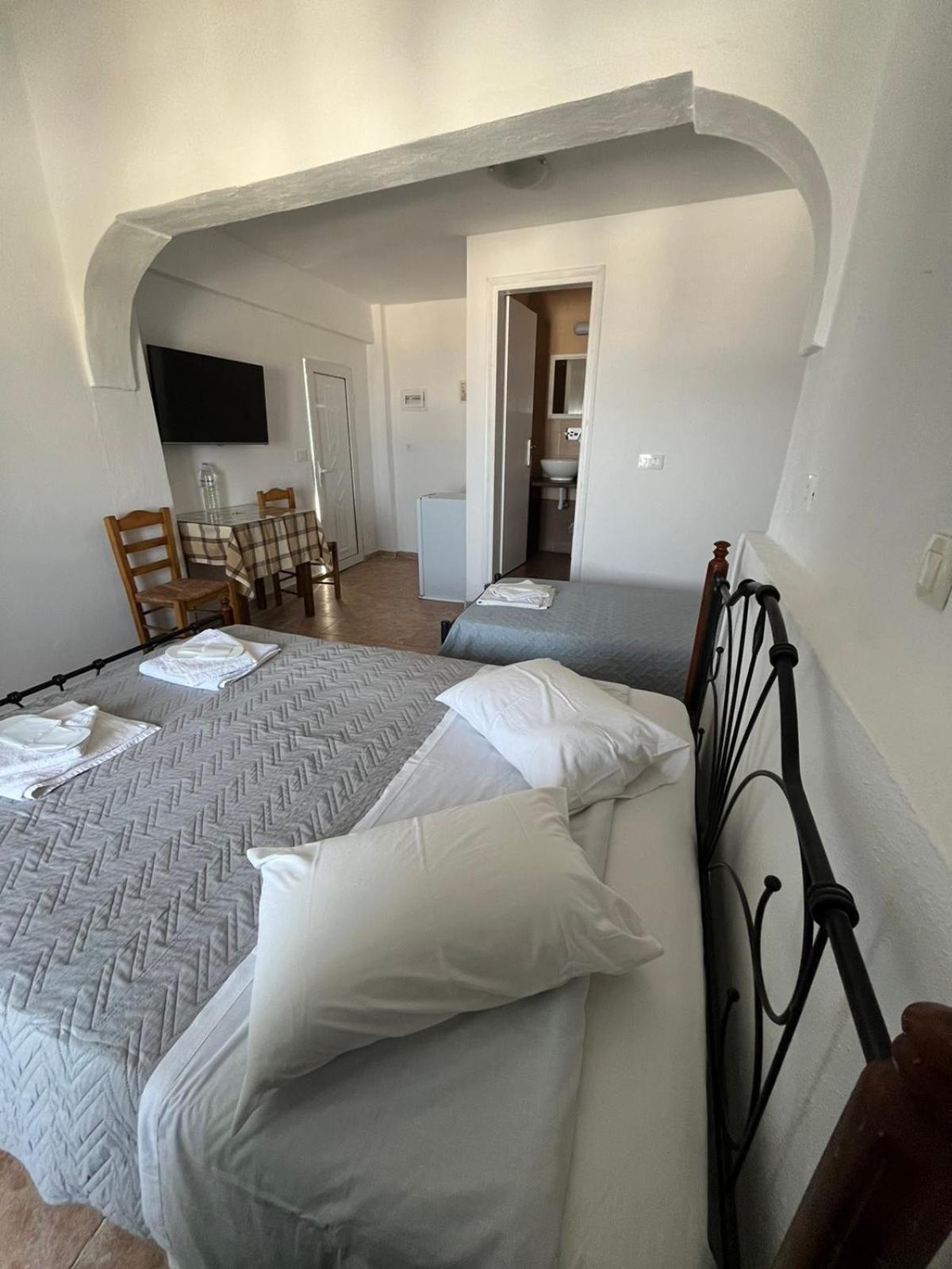 Stella Nomikou Apartments Фиростефани Экстерьер фото