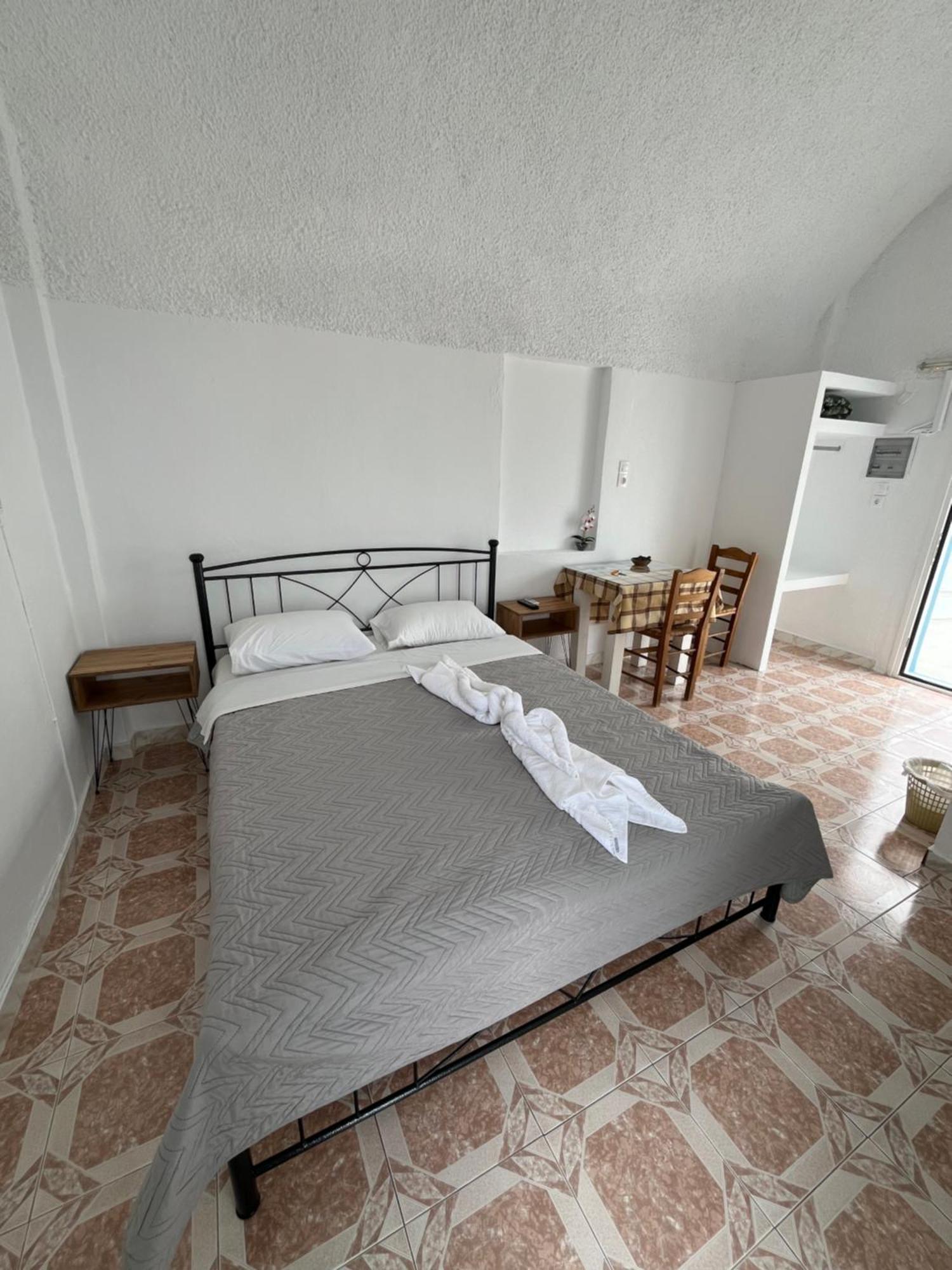 Stella Nomikou Apartments Фиростефани Экстерьер фото
